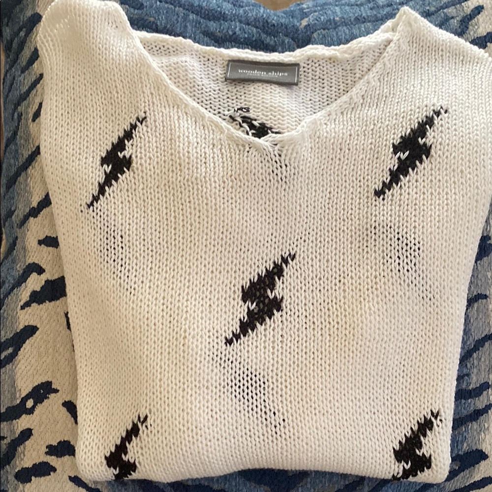 Wooden Ships V-Neck Sweater Black and White Lightning - Gently Used